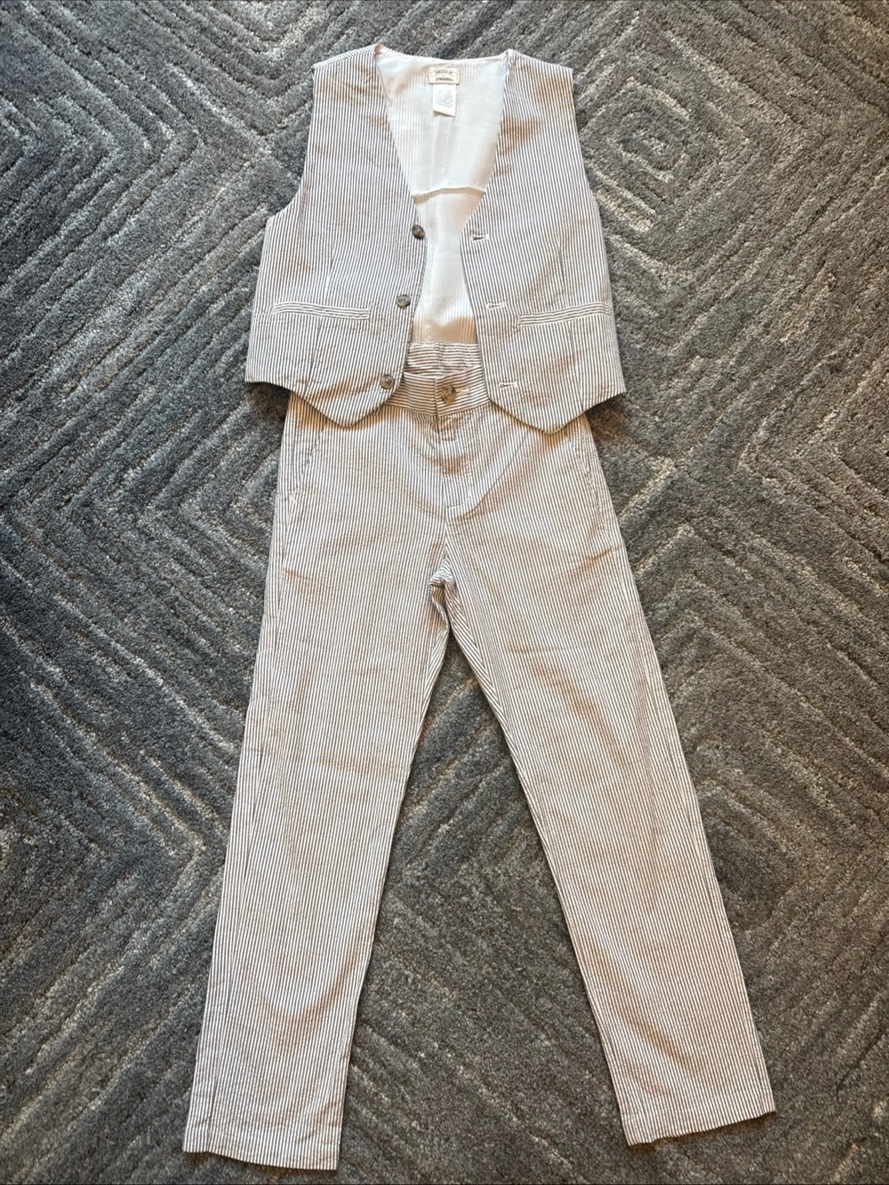 Gymboree Seersucker Two-Piece Suit With Vest And Pants Size 7